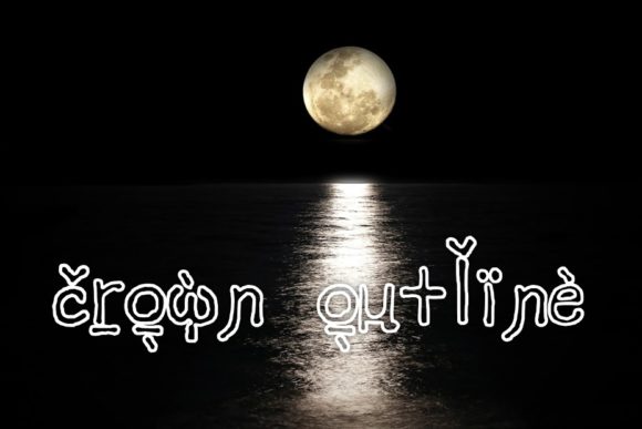 Crown Outline: A Display Font That Brings Handmade Products to Life